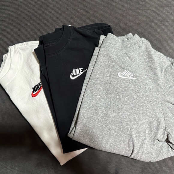 Nike Sportswesr Big Kid Large Long Sleeves lot of 3 - Picture 1 of 4